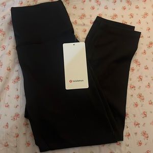 NWT Brand New Lululemon Black Leggings Wunder Train HR crop 23” SIZE 8
